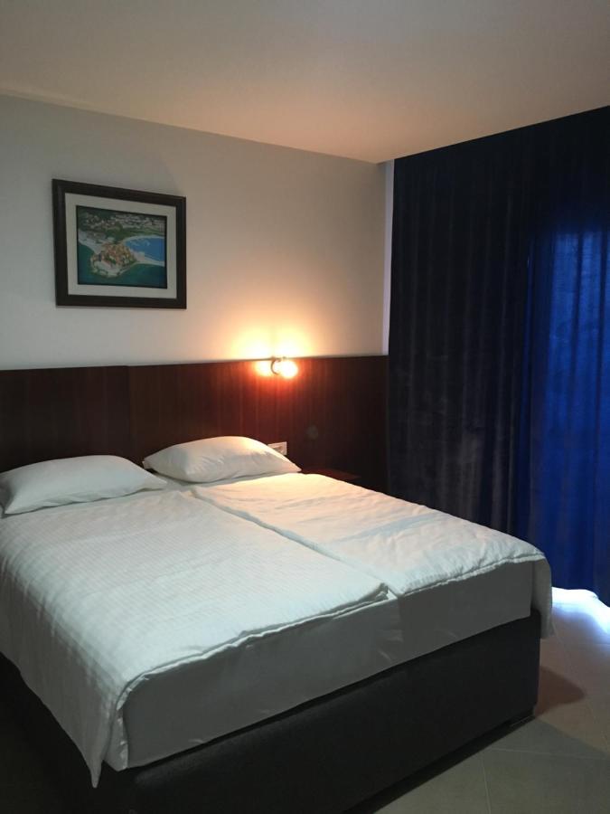 הרצג-נובי Hotel Vienna מראה חיצוני תמונה