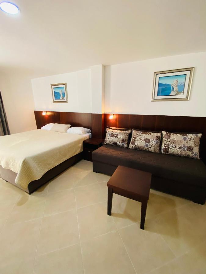 הרצג-נובי Hotel Vienna מראה חיצוני תמונה