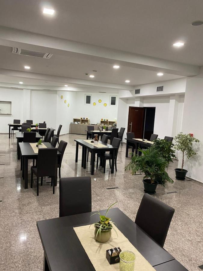הרצג-נובי Hotel Vienna מראה חיצוני תמונה