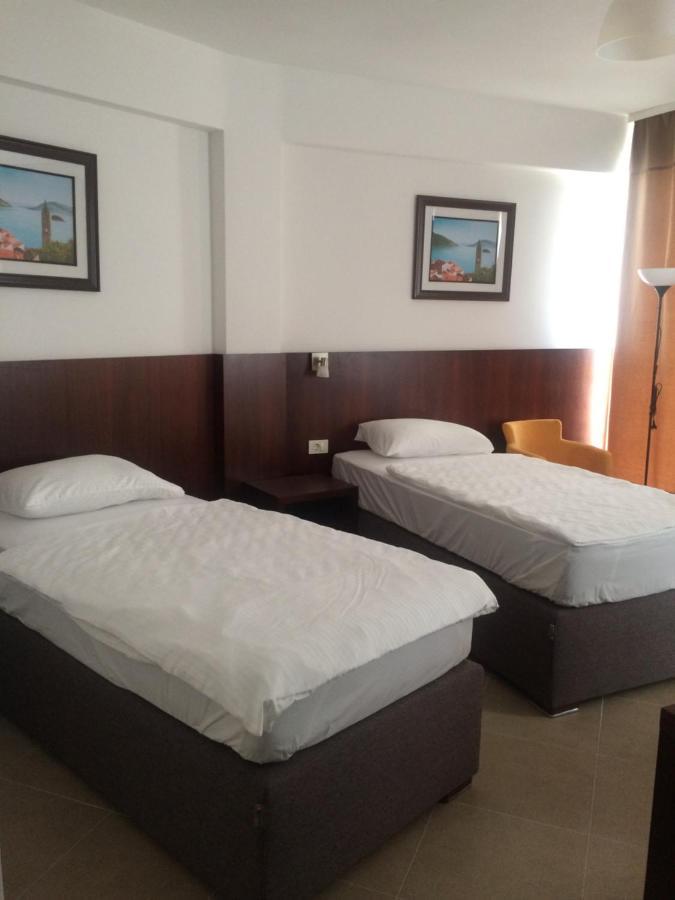הרצג-נובי Hotel Vienna מראה חיצוני תמונה