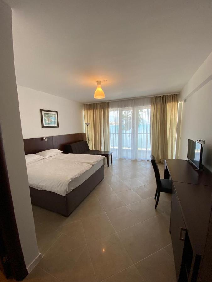 הרצג-נובי Hotel Vienna מראה חיצוני תמונה